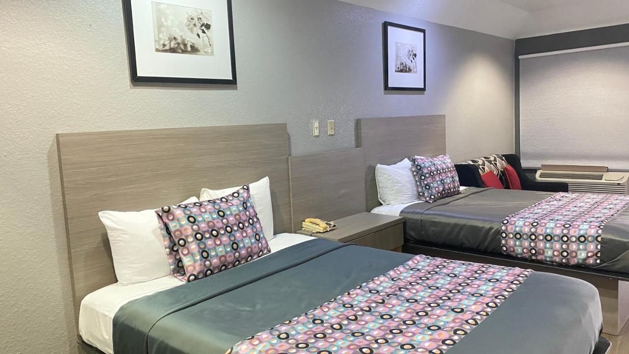Island Suites Hobby Airport Х'юстон Екстер'єр фото