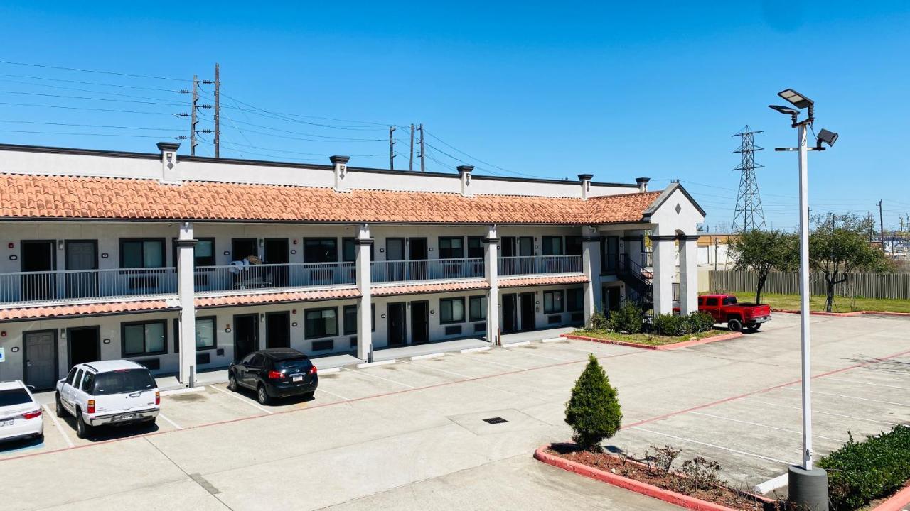 Island Suites Hobby Airport Х'юстон Екстер'єр фото