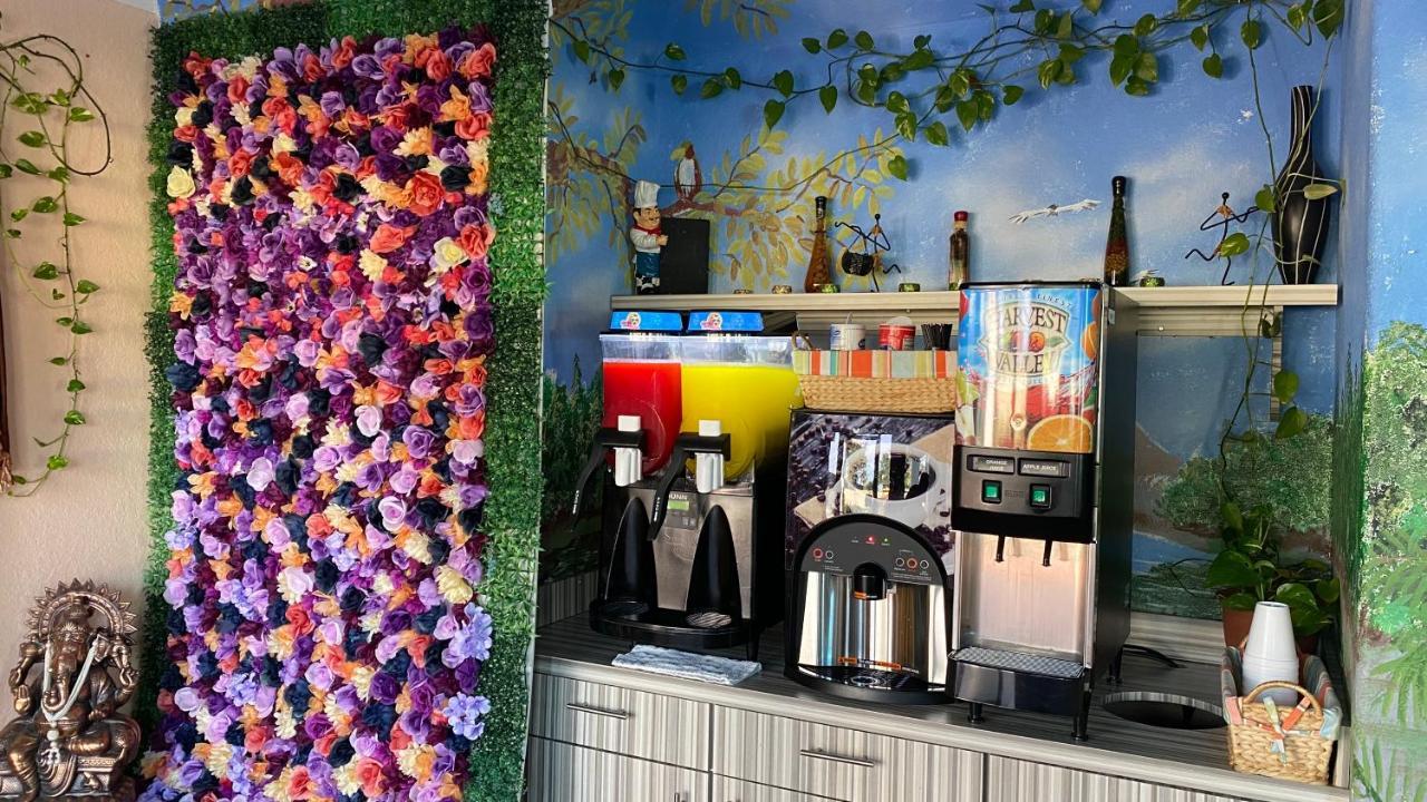 Island Suites Hobby Airport Х'юстон Екстер'єр фото